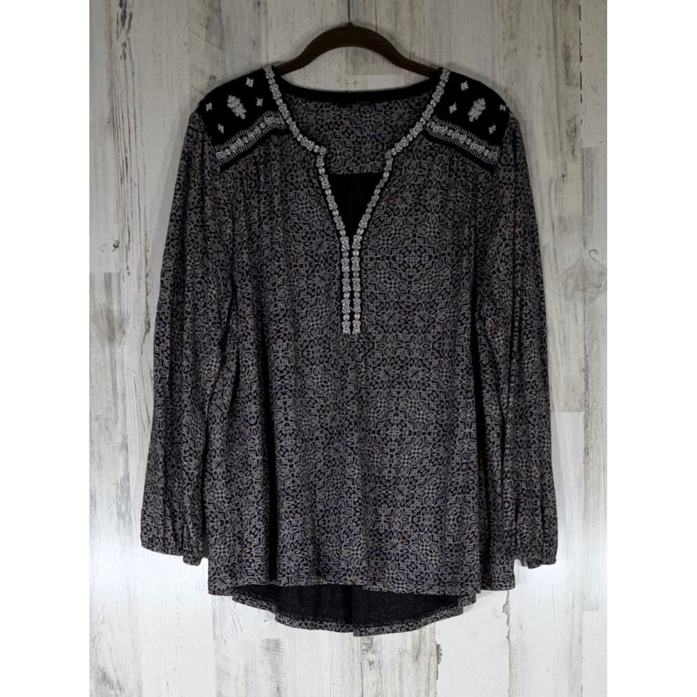 Lucky Brand Peasant Blouse 3X Black White Embroidered Medallion Jersey Knit‎